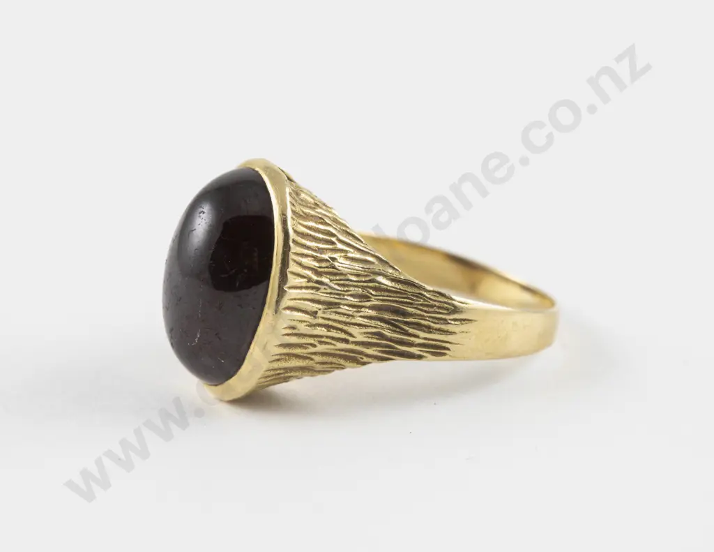 14ct Single Garnet Dress Ring Image 1++