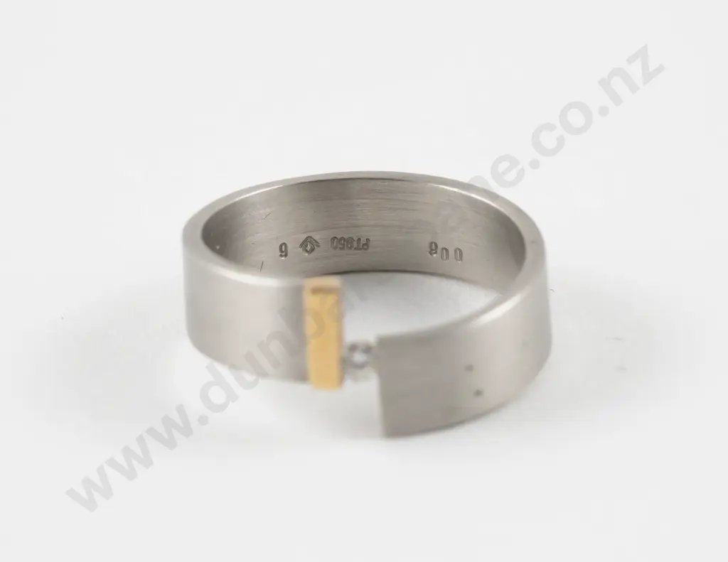 Platinum and 18ct Gold Single Stone Diamond Band Ring Image 1++