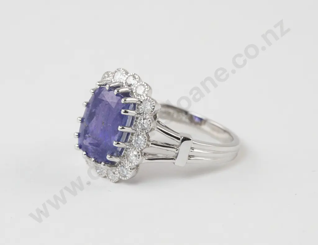 14ct White Gold 17Stone Diamond and Tanzanite Cluster Ring Image 1++