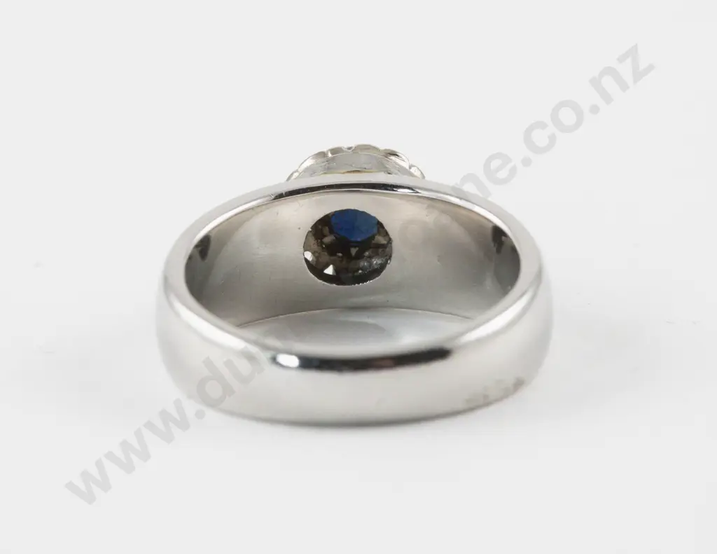 18ct White Gold and Platinum Diamond and Sapphire Cluster Ring Image 1++