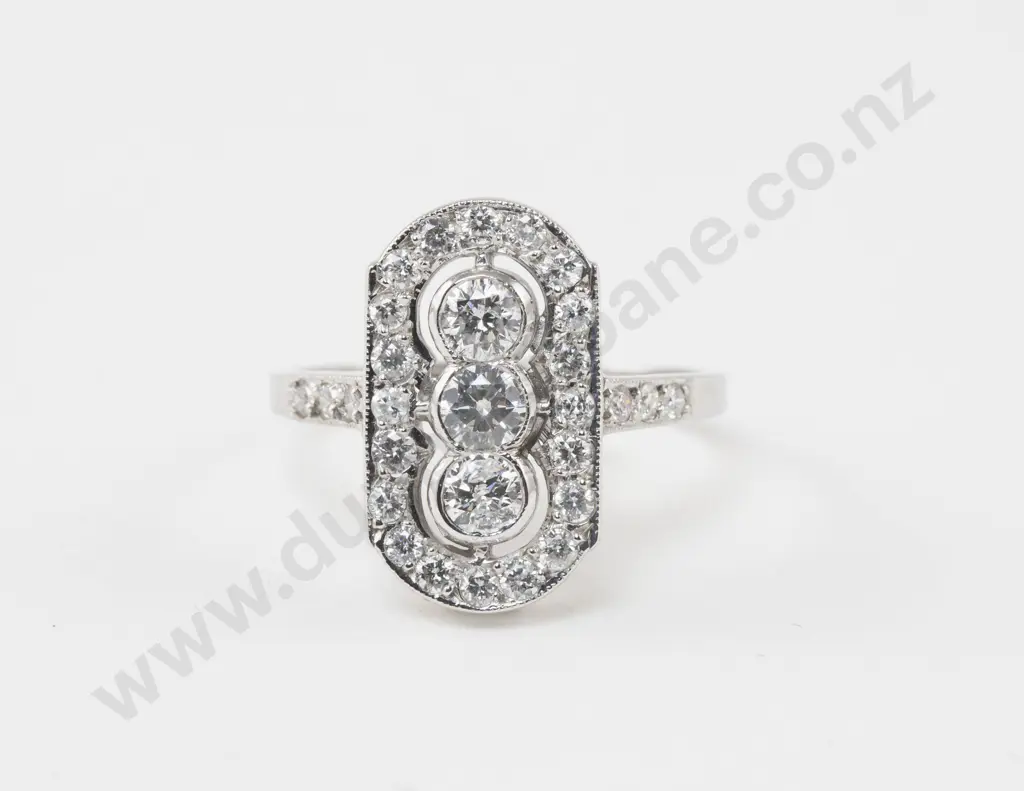 Art Deco Style 18ct White Gold 29Stone Diamond Ring Image 1++
