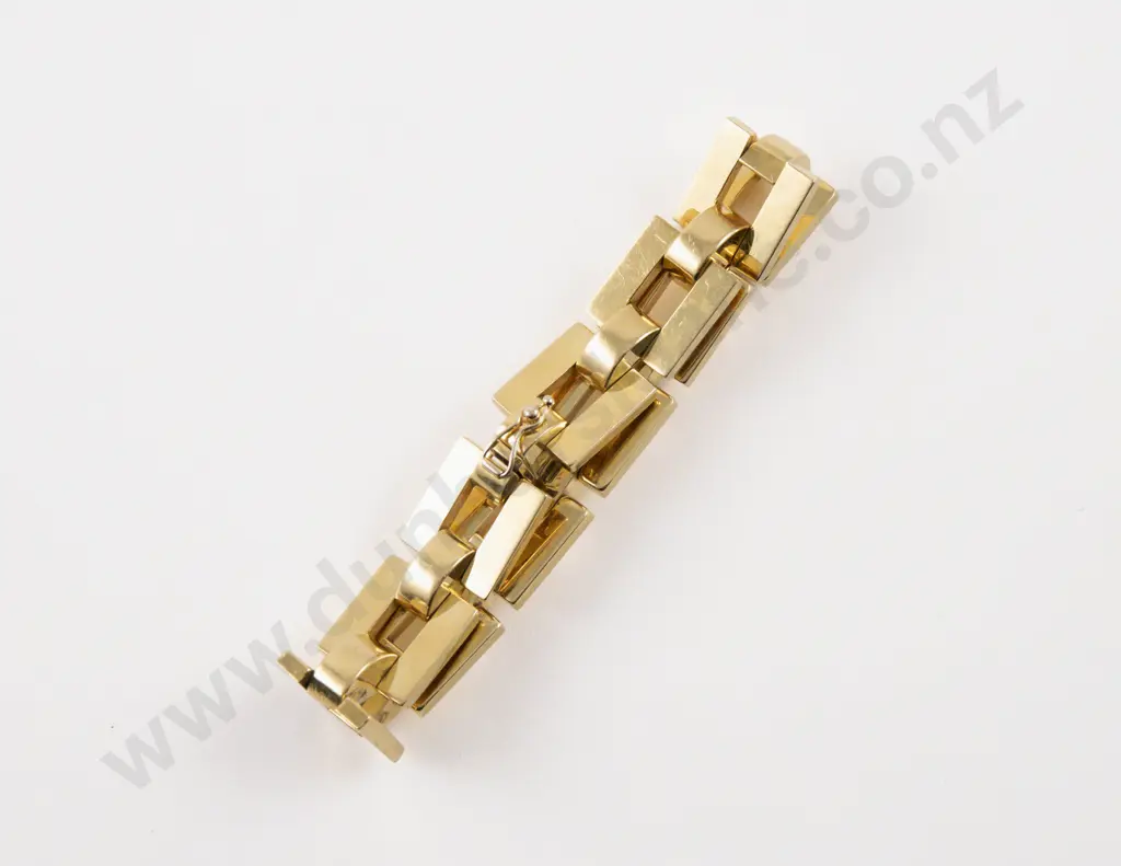 18ct Fancy Link Bracelet Image 1++