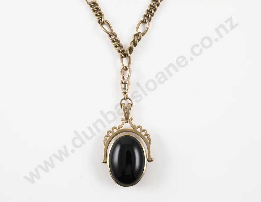 Vintage 9ct Mounted Carnelian and Onyx Swivel Fob Pendant Image 1++