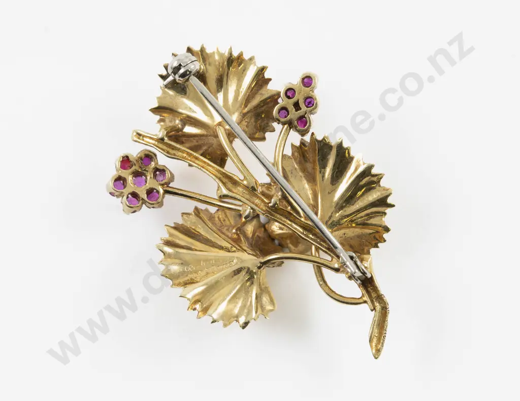 Mid- Century Cropp & Farr 18ct Ruby Botanical Leaf Brooch Image 1++