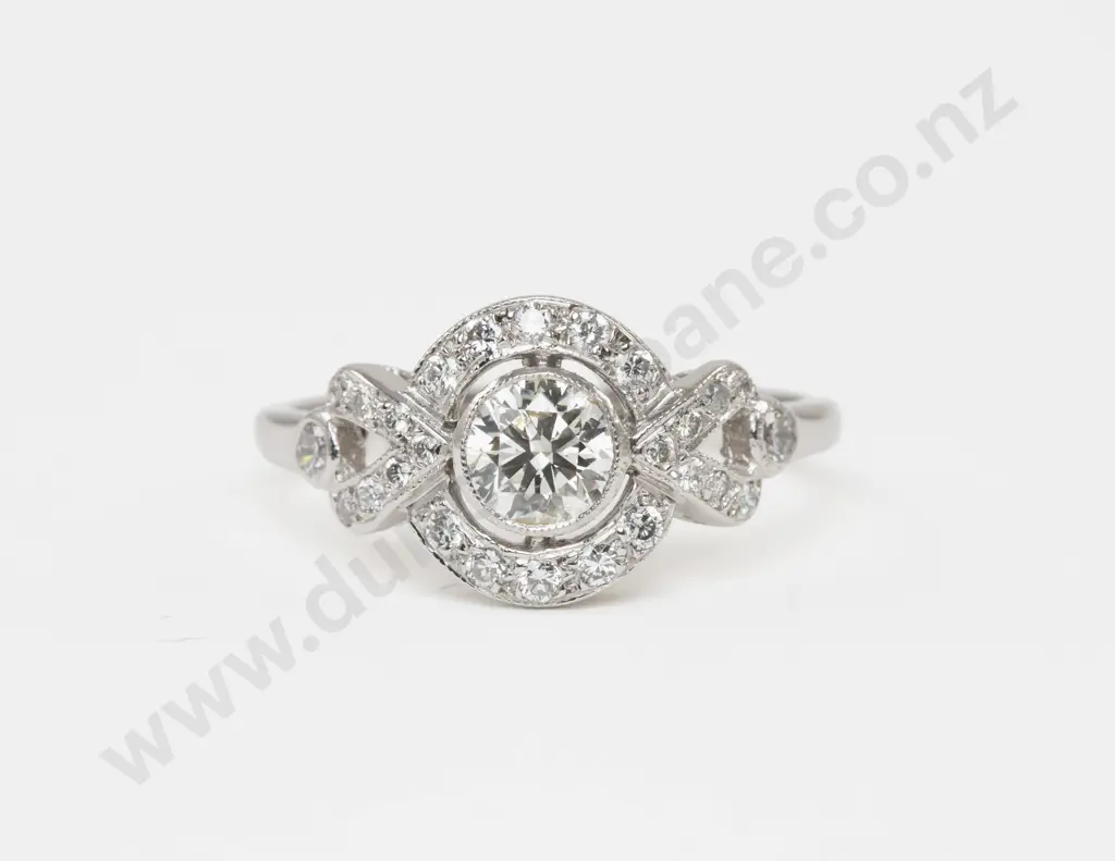 18ct White Gold 27Stone Dimaond Cluster Image 1++