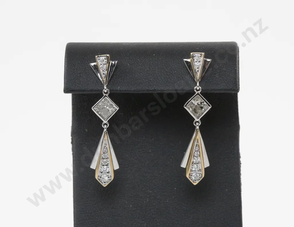 Pair 14ct White Gold Eight Stone Diamond Pendant Drop Earrings Image 1++