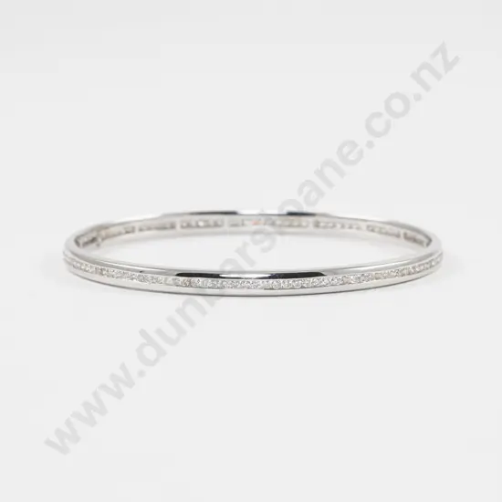 18ct White Gold 123Stone Dimaond Bangle