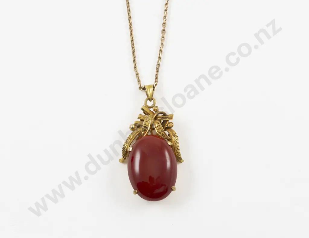 9ct Single Stone Coral Pendant Image 1++