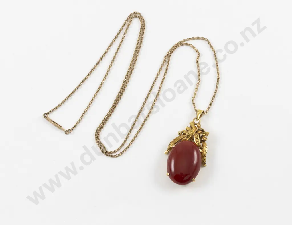 9ct Single Stone Coral Pendant Image 1++