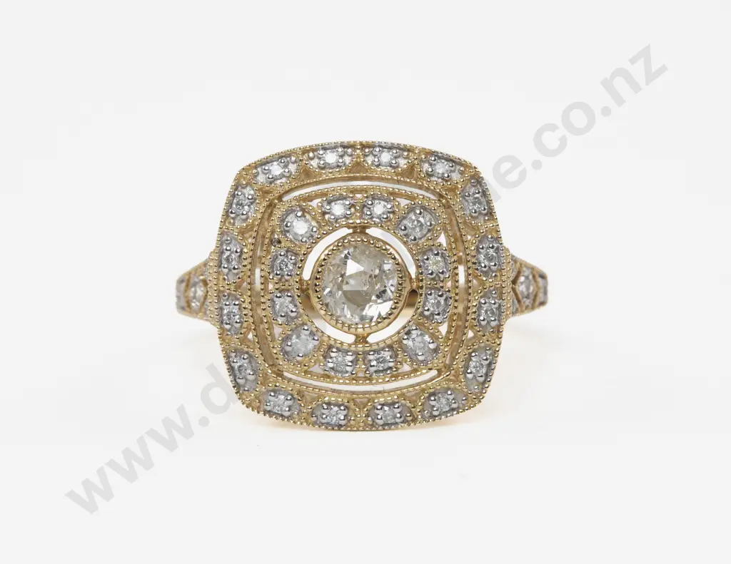14ct 41Stone Diamond Cluster Ring Image 1++