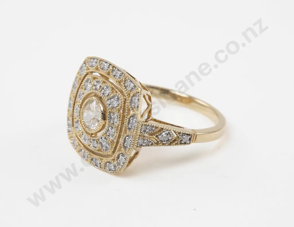 14ct 41Stone Diamond Cluster Ring Image 1++