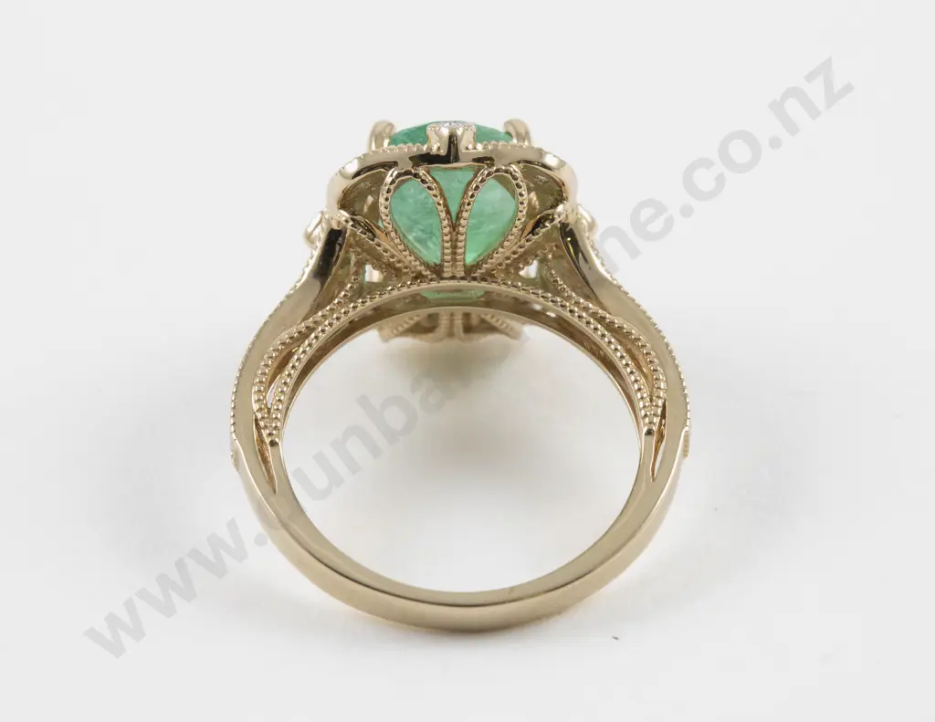 14ct 29Stone Diamond and Emerald Cluster Ring Image 1++