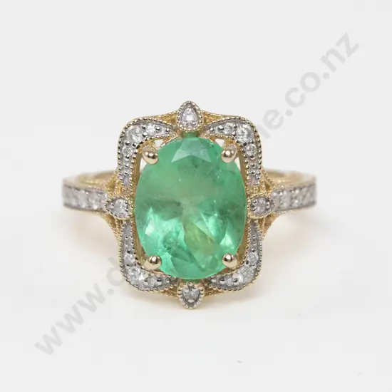14ct 29Stone Diamond and Emerald Cluster Ring