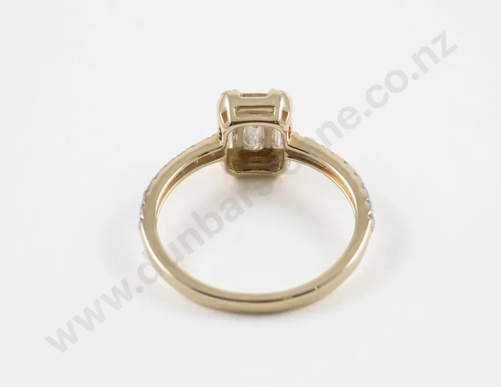 14ct 25Stone Diamond Custer Ring Image 1++
