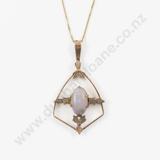 Vintage 9ct Single Stone Opal Pendant