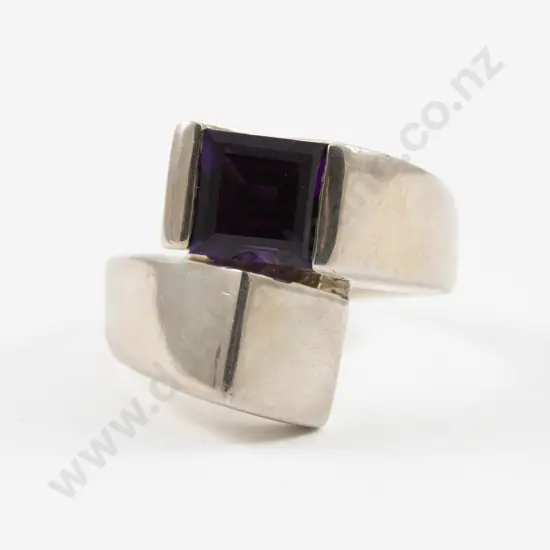 S/S Single Stone Amethyst Dress Ring
