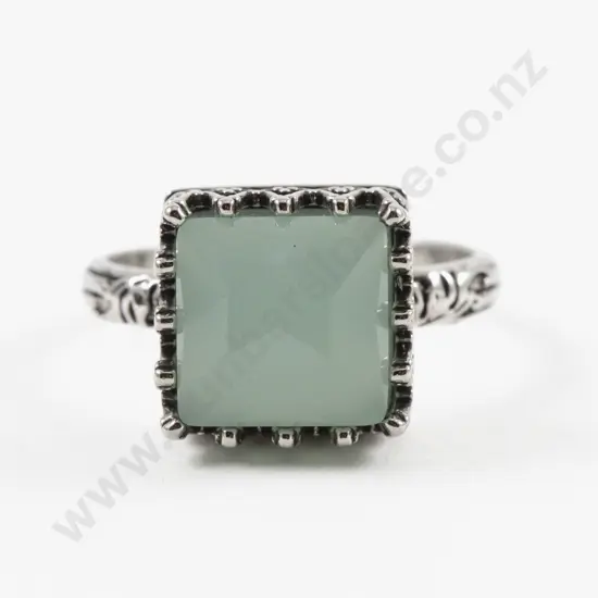 S/S Single Green Gem Stone Ring