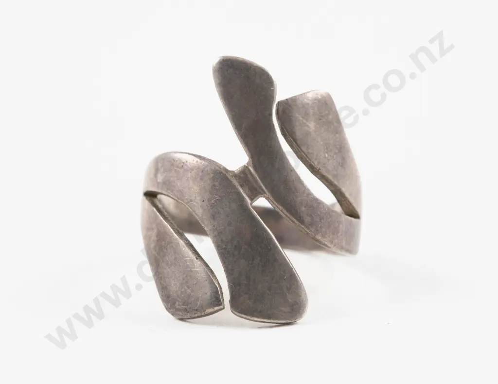 S/S Fancy Band Ring Image 1++