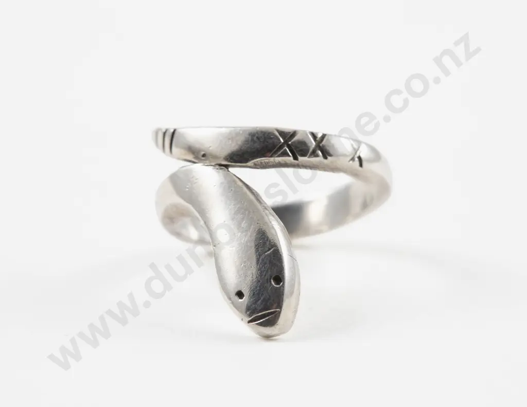 S/S Fancy Snake Ring Image 1++