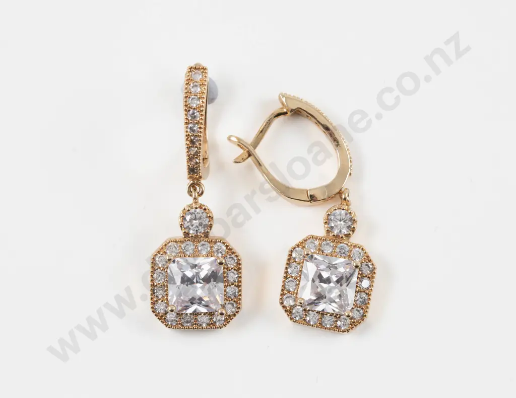 Pair Gold Plated Clear Crystal Pendant Drop Earrings Image 1++