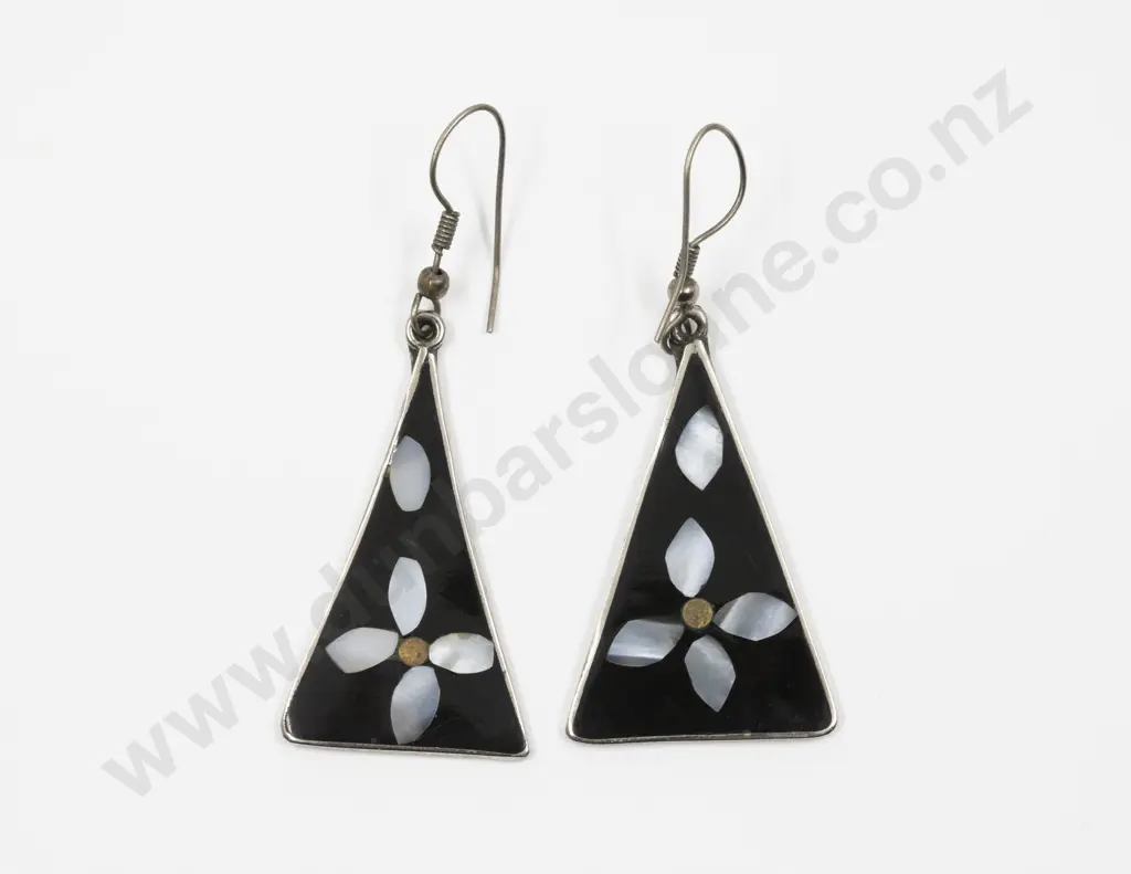 Mexican Alpaca S/S and Enamel MOP Floral Pendant Drop Earrings Image 1++