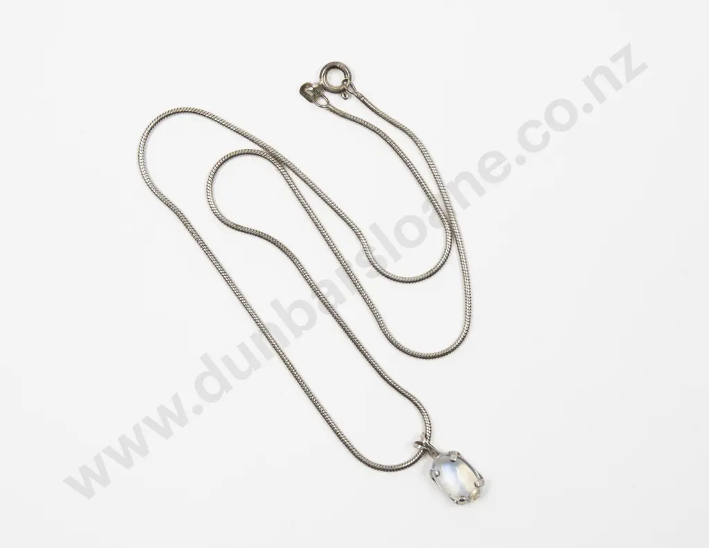 S/S Single Moonstone Pendant Image 1++