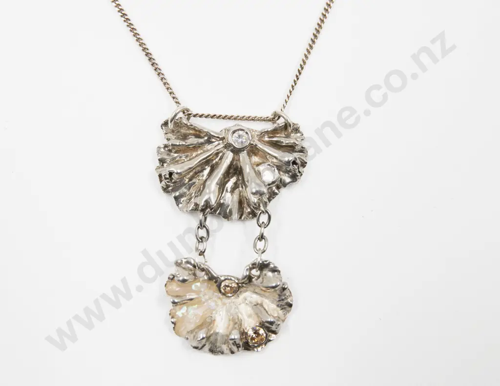 S/S Crystal Set Floral Pendant. on s/s neck chain Image 1++