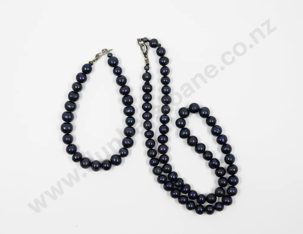 Single Strand Uniform Black Fresh Water Pearl Necklace Image 1++