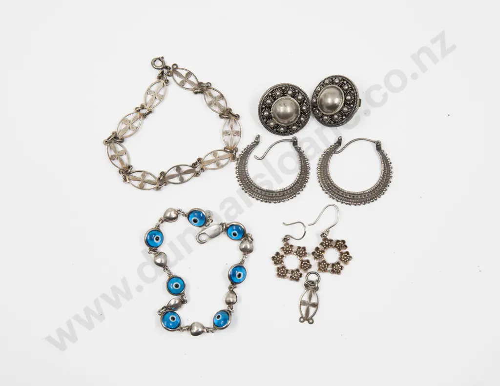 Collection of Assorted S/S Jewellery Image 1++