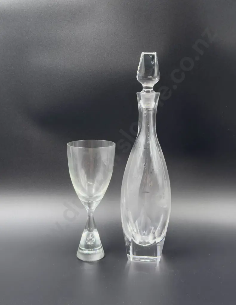 Heavy Crystal Decanter with Wine Glass Image 1++