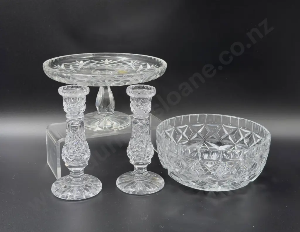 Qty of Assorted Crystal Image 1++