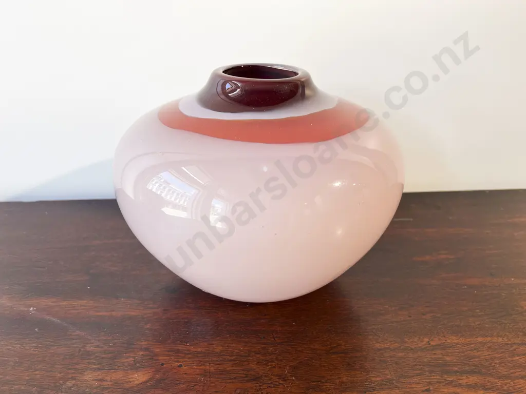 Art Glass Vase (Unmarked) Image 1++