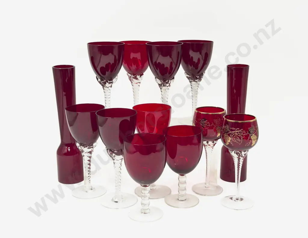 Qty of Assorted Ruby Glassware Image 1++