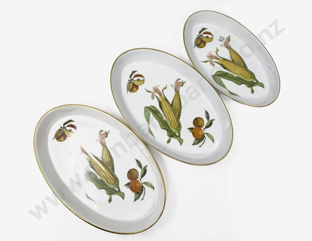 Three Royal Worcester "Evesham" Pattern Oval Dishes Image 1++
