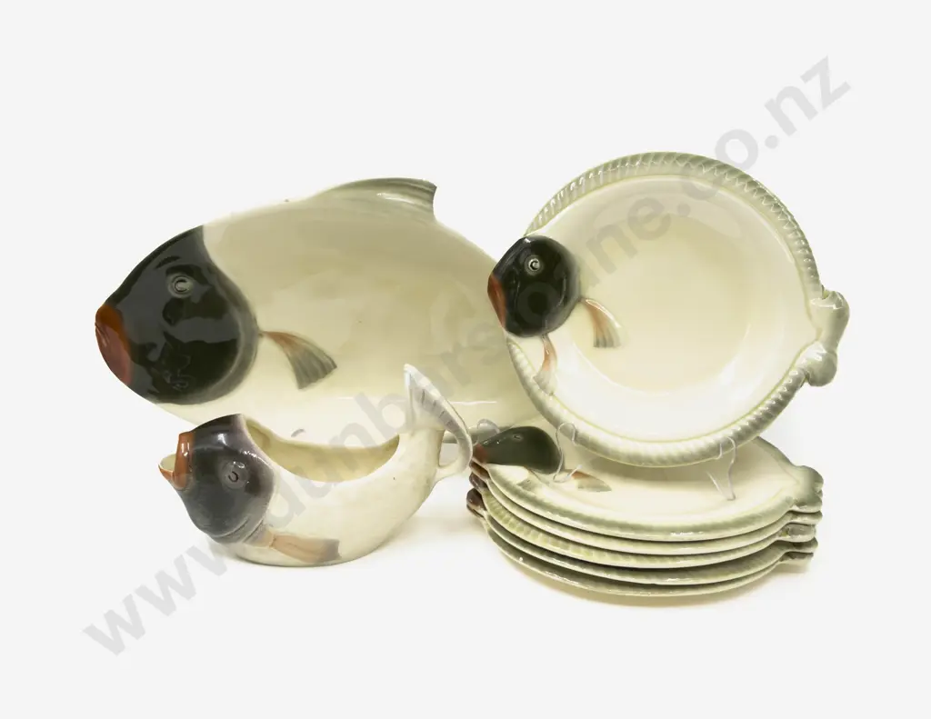 Czechoslovakian Fish Form Serving Ware Image 1++