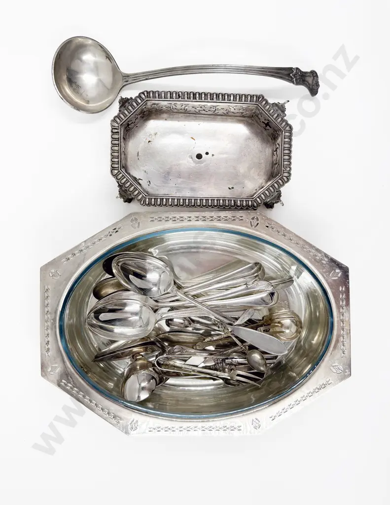 Qty of Assorted S/P incl Cutlery Image 1++