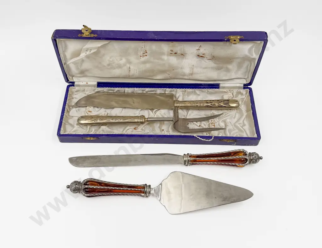 Qty of Serving Cutlery Image 1++