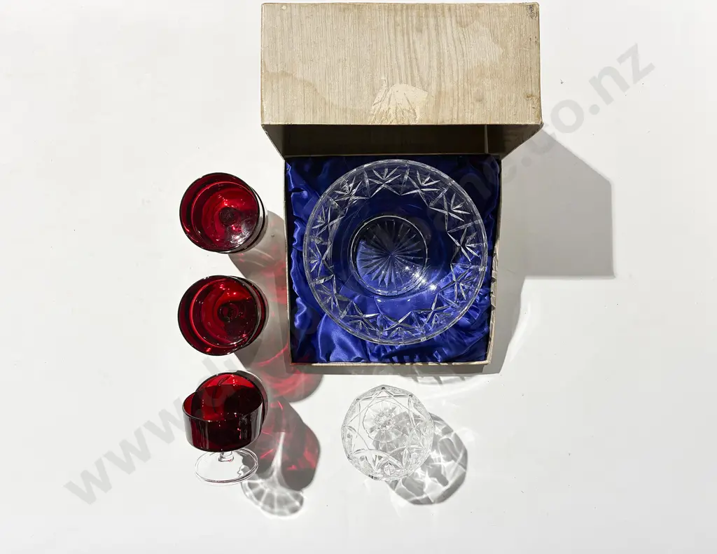 Qty of Assorted Glassware incl Boxed Stewart Crystal Pedestal Bowl Image 1++