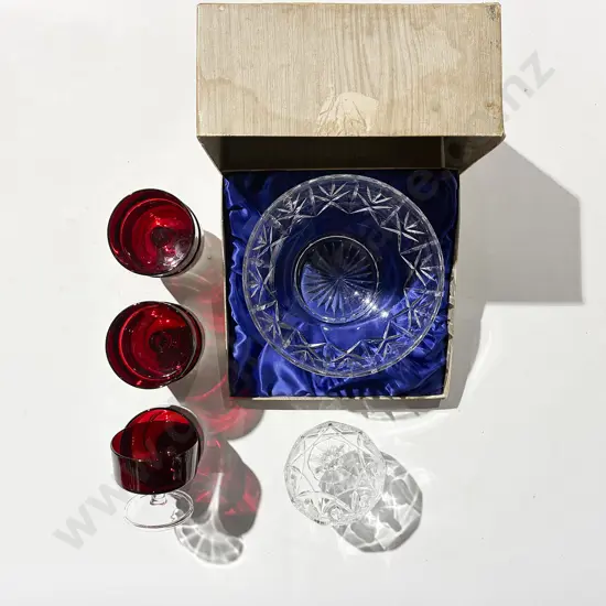 Qty of Assorted Glassware incl Boxed Stewart Crystal Pedestal Bowl