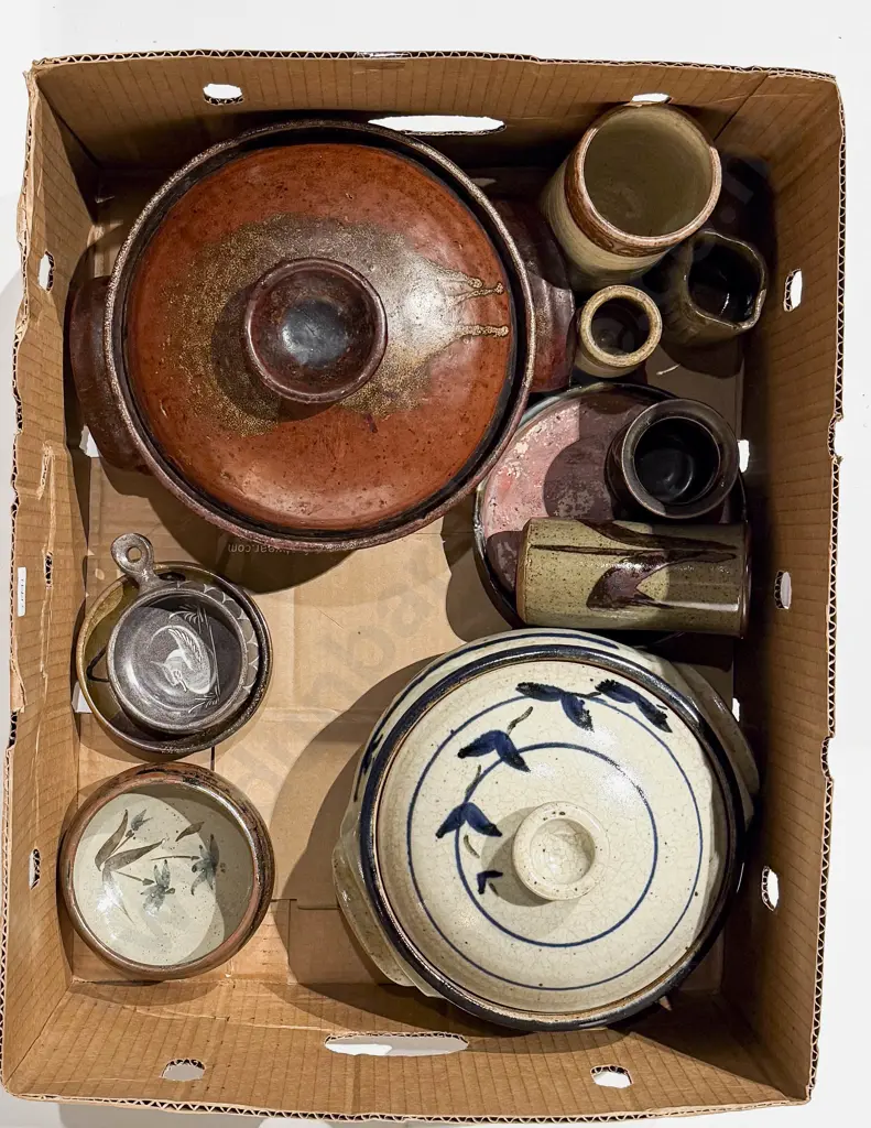 Box Qty of Assorted Pottery Image 1++