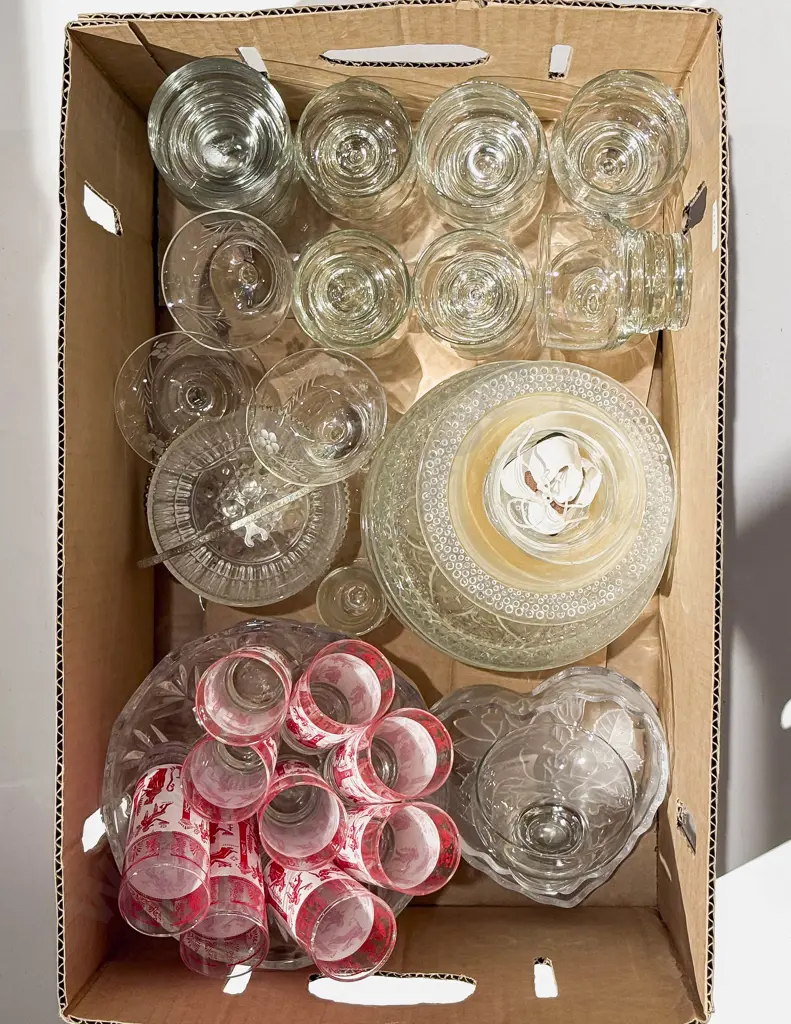 Box Qty of Assorted Glassware Image 1++
