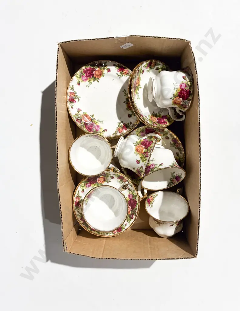 Qty of Royal Albert "Old Country Roses" Pattern Tea China Image 1++
