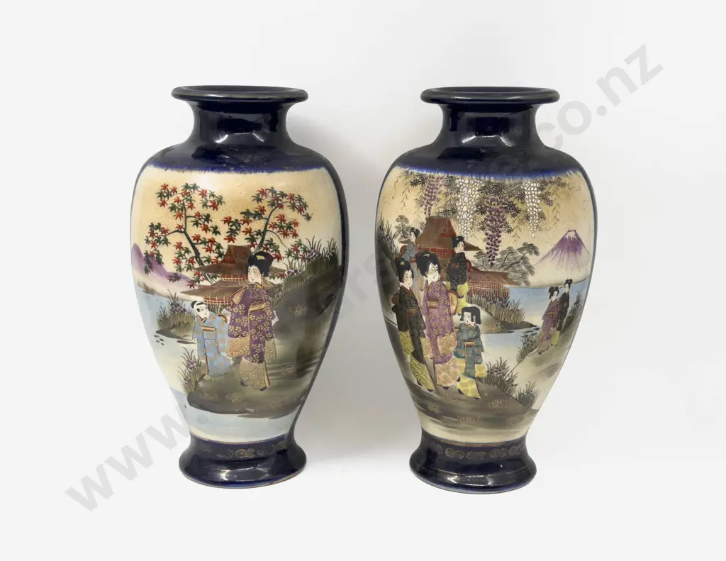 Pair of Japanese Satsuma Vases Image 1++