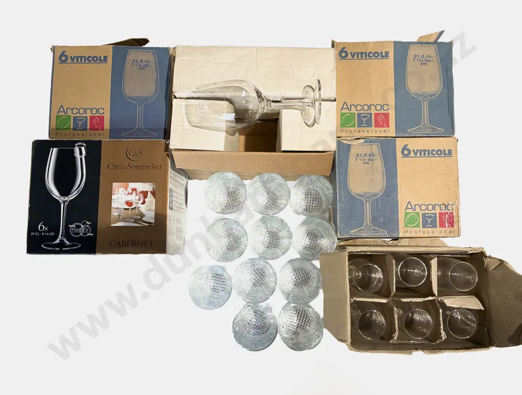 Qty of Assorted Boxed & Loose Glass Ware Image 1++