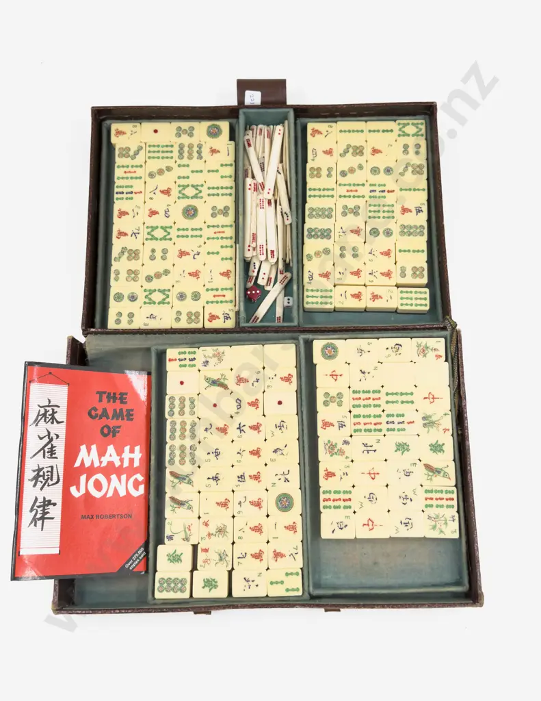 Cased Mahjong Set Image 1++