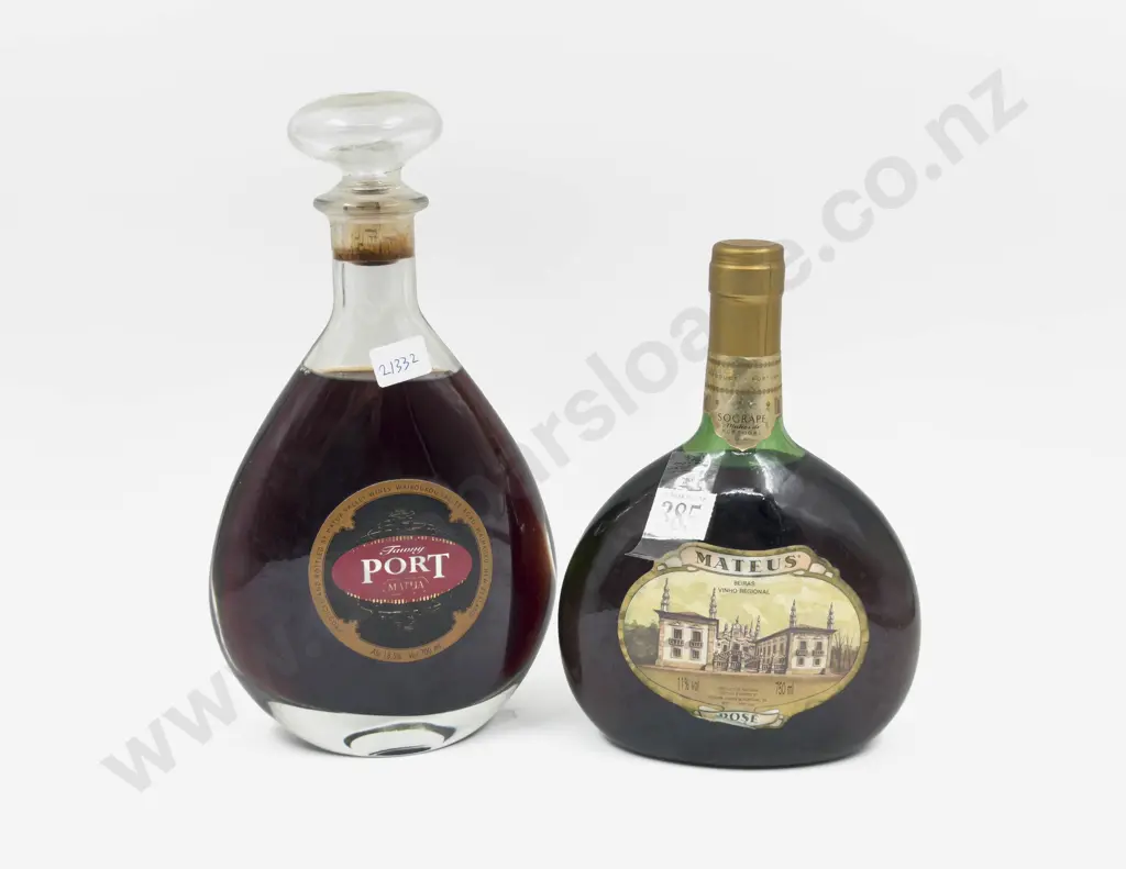 Matua Tawny Port 700ml together with Mateus Rose 750ml Image 1++