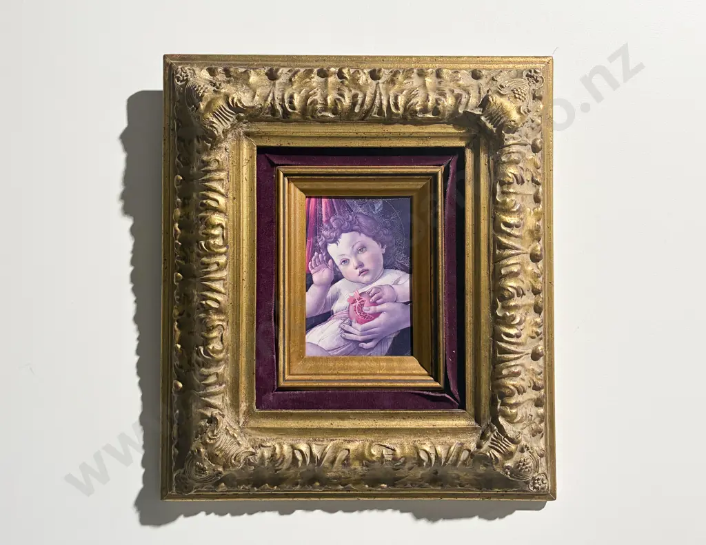 Reproduction Print in Ornate Gilt Wood Frame Image 1++
