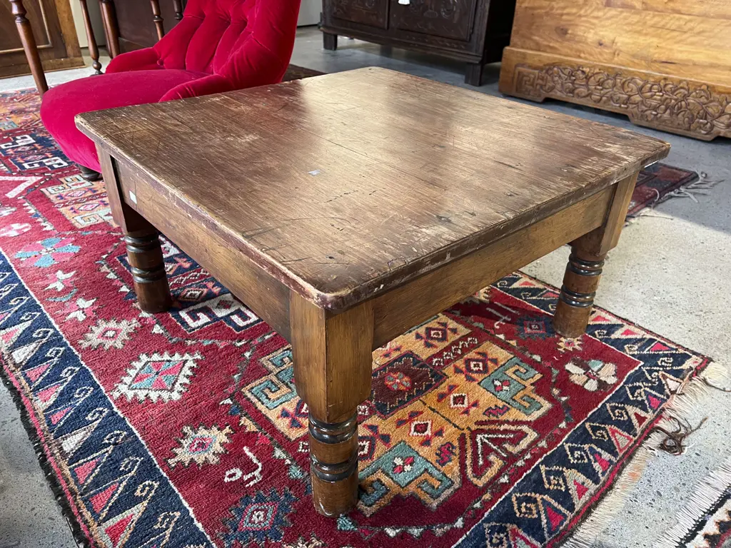 Vintage Plank Top Style Coffee Table Image 1++