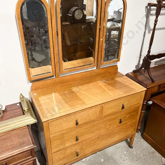 Oak Mirror Back Dressing Chest