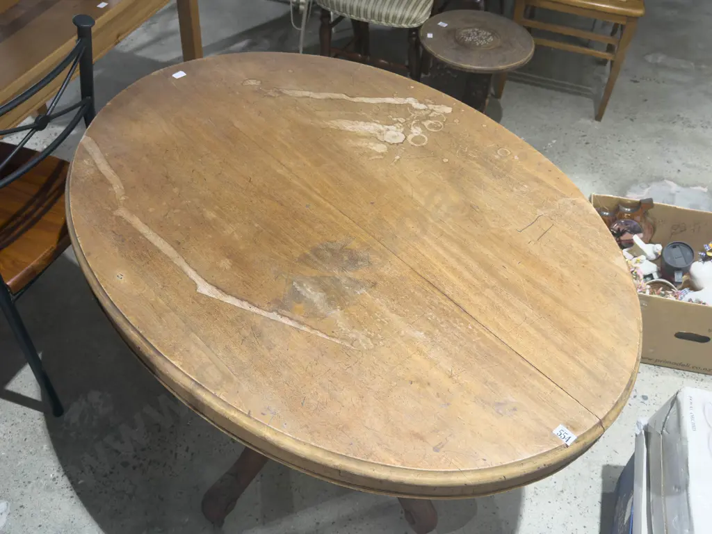 Vict Walnut Oval Loo Table Image 1++